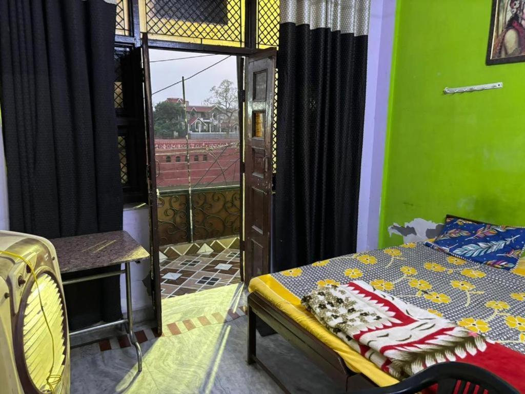 Maatu Shri Comfort Stay-Guest House Mathura Kültér fotó